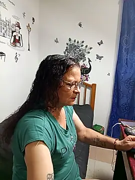 katrina perez online show from February 2026 10:43:02 PM