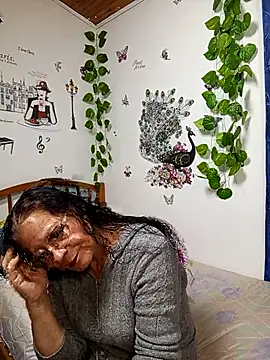 katrina perez online show from April 2026 10:12:02 PM