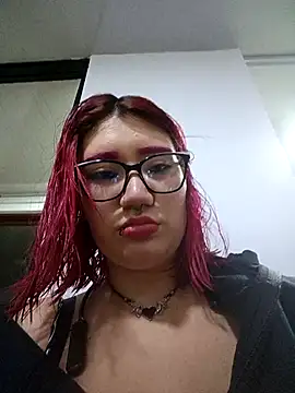 Cerecitaa02  online show from April 2026 11:40:02 PM