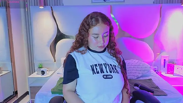 AmmberJones online show from December 2025 02:06:02 PM