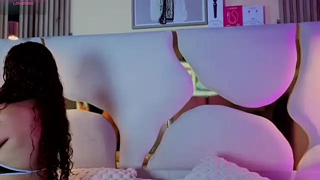 AmmberJones online show from December 2025 12:48:02 PM