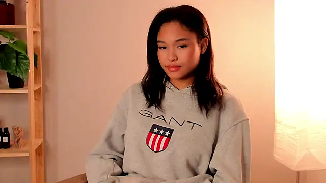 DorisBeste online show from March 2025 02:53:02 PM