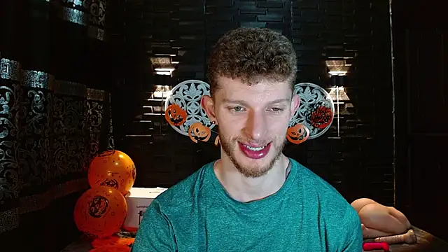 andrewxbi online show from October 2025 04:07:02 PM