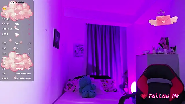 SkylerBennet online show from September 2025 01:33:01 AM