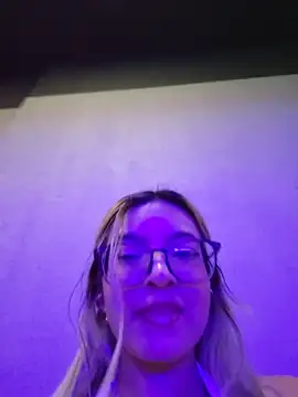 Pretty roxxyy online show from February 2026 01:42:02 PM