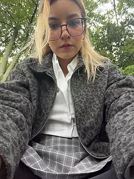 Pretty roxxyy online show from February 2026 12:17:02 PM