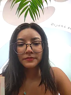 Pretty roxxyy online show from September 2025 01:40:02 PM