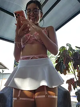 Pretty roxxyy online show from November 2025 12:26:01 PM