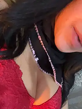 QueenLujaine online show from March 2026 07:04:02 PM