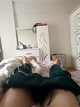 Snapshot of leona633 chatting on December 2025 08:26:01 AM leona633 online show from December 2025 08:26:01 AM