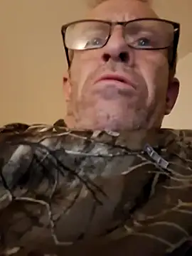 Snapshot of moasslicker chatting on September 2025 10:41:02 AM moasslicker online show from September 2025 10:41:02 AM