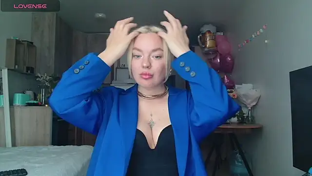 Snapshot of Eva___forever chatting on May 2026 05:05:02 AM Eva forever online show from May 2026 05:05:02 AM