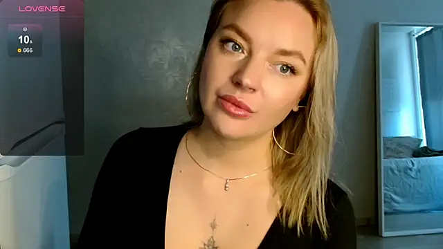 Snapshot of Eva___forever chatting on September 2025 01:56:01 AM Eva   forever online show from September 2025 01:56:01 AM