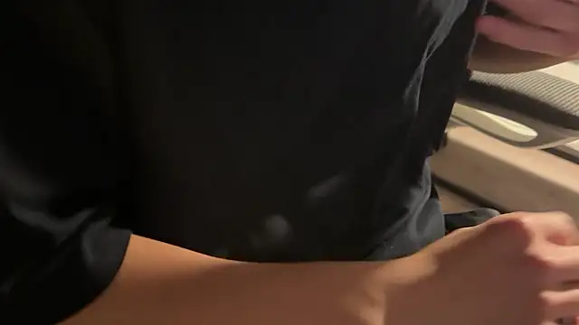 satoshi1008 online show from October 2025 03:55:02 PM