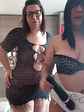 ladyredhot69 online show from May 2026 07:55:01 AM