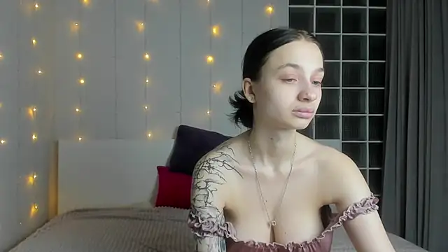 Chatty Alice online show from September 2025 12:38:02 AM