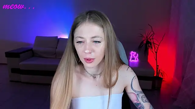 SweetMeeow online show from November 2025 01:20:02 AM