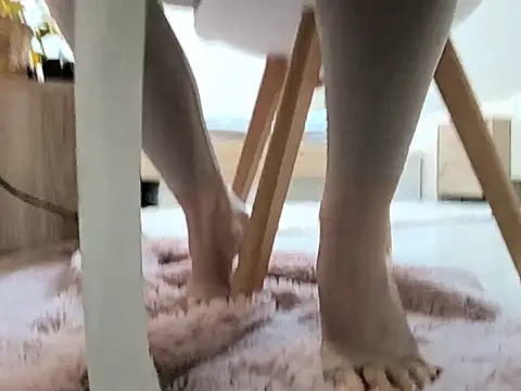 MoonlitLust online show from April 2026 02:57:02 PM