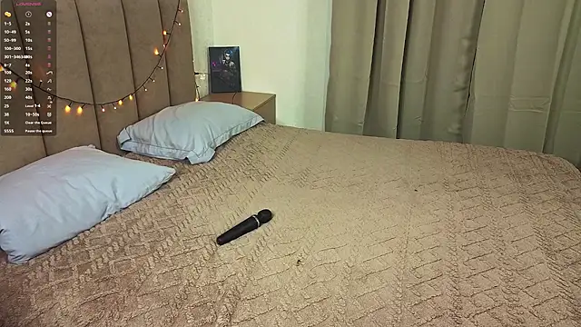 FancyHenley online show from November 2025 01:43:02 AM