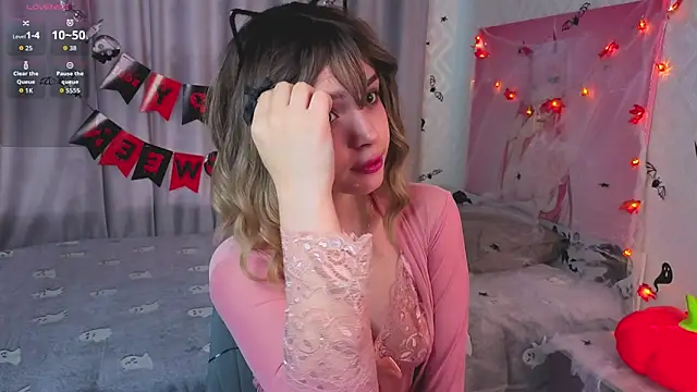 FancyHenley online show from October 2025 02:56:02 AM