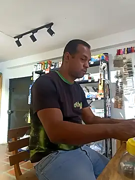 Snapshot of elnegro707070 chatting on October 2025 11:09:01 AM elnegro707070 online show from October 2025 11:09:01 AM