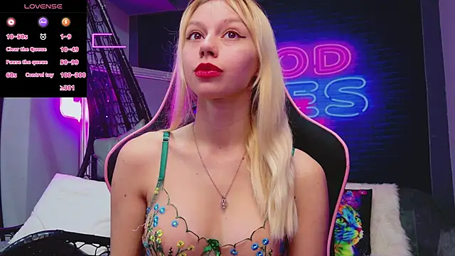 AlessiaCroft online show from November 2025 05:13:01 AM