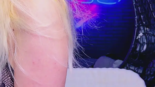 AlessiaCroft online show from May 2026 03:53:02 AM