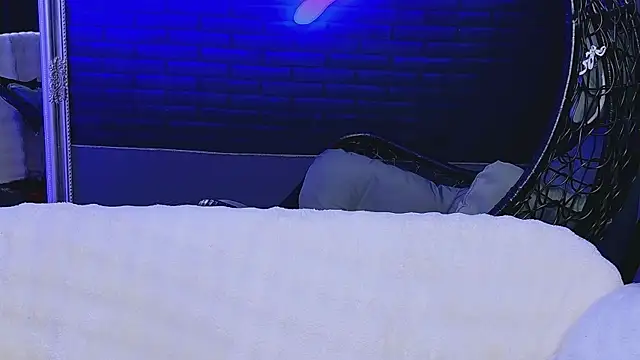 AlessiaCroft online show from April 2026 04:14:02 AM