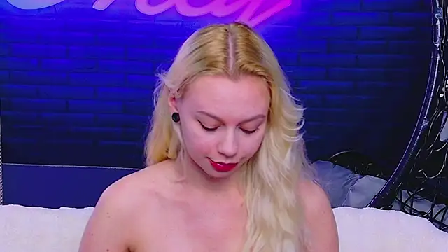 AlessiaCroft online show from May 2026 04:16:01 AM