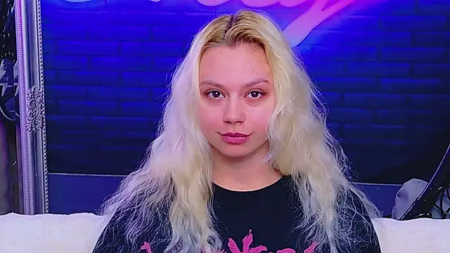 AlessiaCroft online show from May 2026 04:00:02 AM
