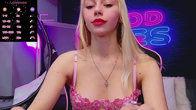 AlessiaCroft online show from November 2025 05:22:02 AM