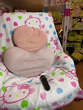 w3tkittty online show from June 2026 06:47:01 AM
