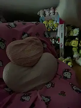w3tkittty online show from May 2026 08:15:01 PM