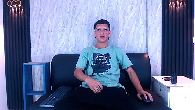 Matt Ruso online show from October 2025 03:39:02 AM