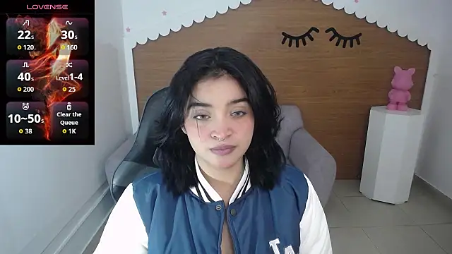 clementine t online show from October 2025 11:55:02 AM