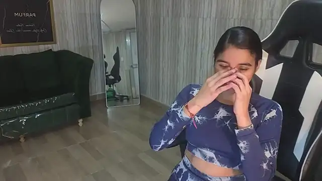 Snapshot of clementine_t chatting on December 2025 12:44:02 PM clementine t online show from December 2025 12:44:02 PM