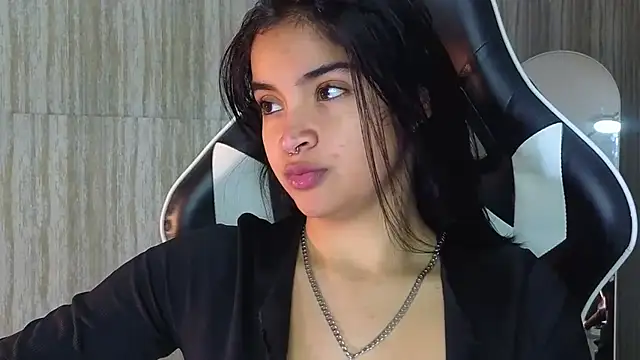 Snapshot of clementine_t chatting on November 2025 12:50:02 PM clementine t online show from November 2025 12:50:02 PM