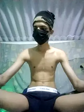 HannanKhan25 online show from March 2026 07:10:02 PM