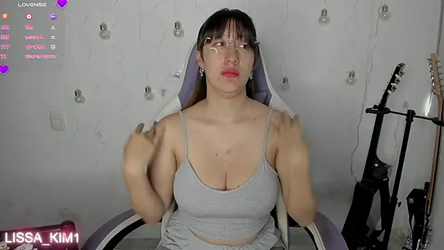 Lissa Kim1 online show from November 2025 03:46:02 PM