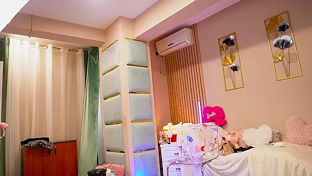 SabrinaJade online show from February 2026 05:49:01 AM