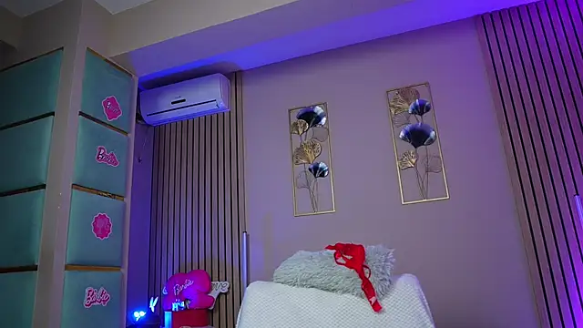 SabrinaJade online show from April 2026 07:32:02 AM