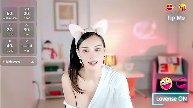 LunaBelle1984 online show from November 2025 03:11:01 PM