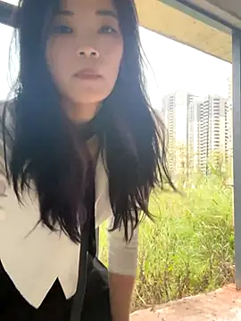 AiBanana online show from November 2025 08:19:02 AM