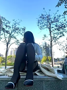 AiBanana online show from November 2025 08:36:02 AM