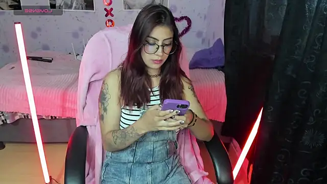 Snapshot of Medussa_katt chatting on June 2026 10:26:01 PM Medussa katt online show from June 2026 10:26:01 PM