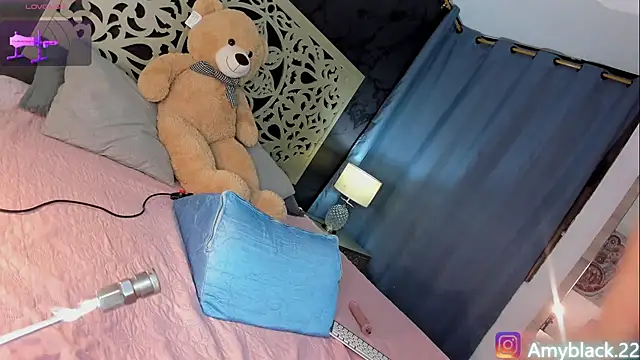 Amyblack   online show from October 2025 01:26:02 AM