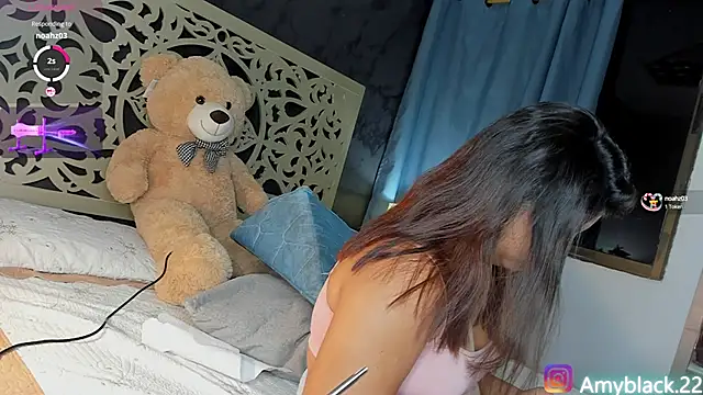 Amyblack   online show from September 2025 01:11:01 AM