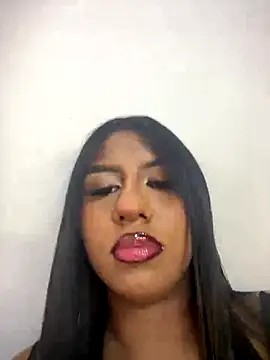 Emmily Vargas online show from September 2025 08:16:01 PM