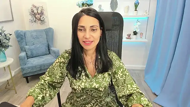 Snapshot of AllaYerty chatting on September 2025 11:43:01 AM AllaYerty online show from September 2025 11:43:01 AM