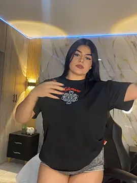 Snapshot of Kariina__69 chatting on February 2026 02:45:02 AM Kariina 69 online show from February 2026 02:45:02 AM